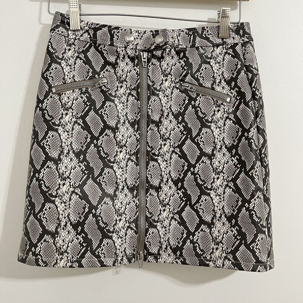 Blank NYC Mini Skirt Size 24 Snakeskin Beige Faux Leather Grunge Front Zip